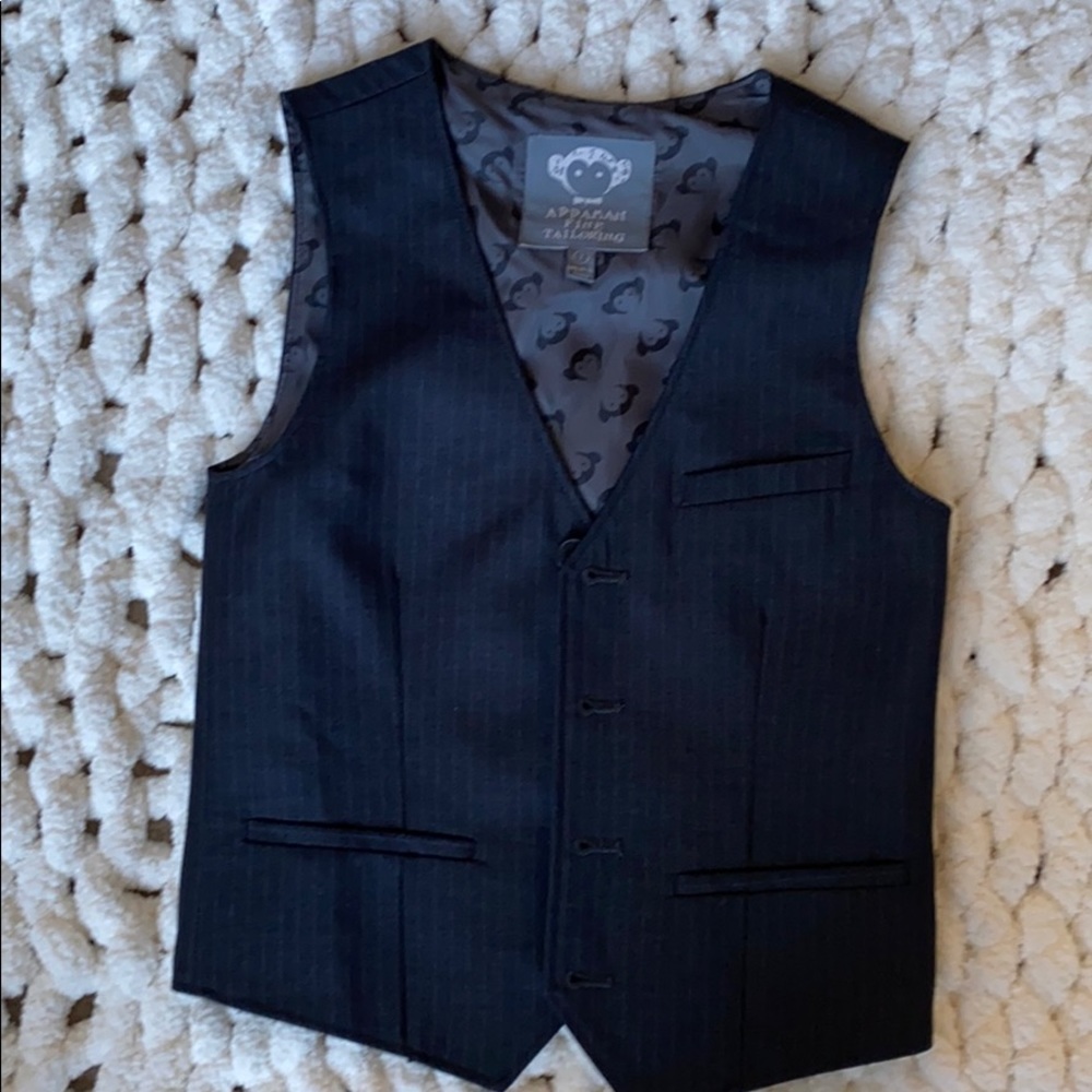 Boys gray lined vest. Brand new without tags